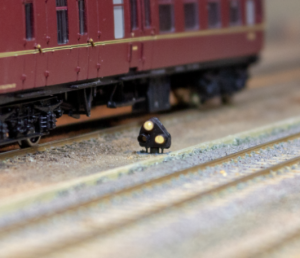 4 x 2-wire STEAM Era 3-light Ground Signals with easy-to-use mounting adapters. (w/o control board)